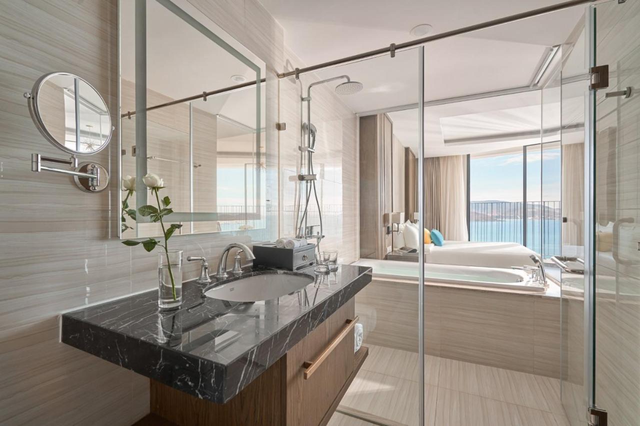 Kn Panorama Beachfront Condotel Nha Trang Exterior photo