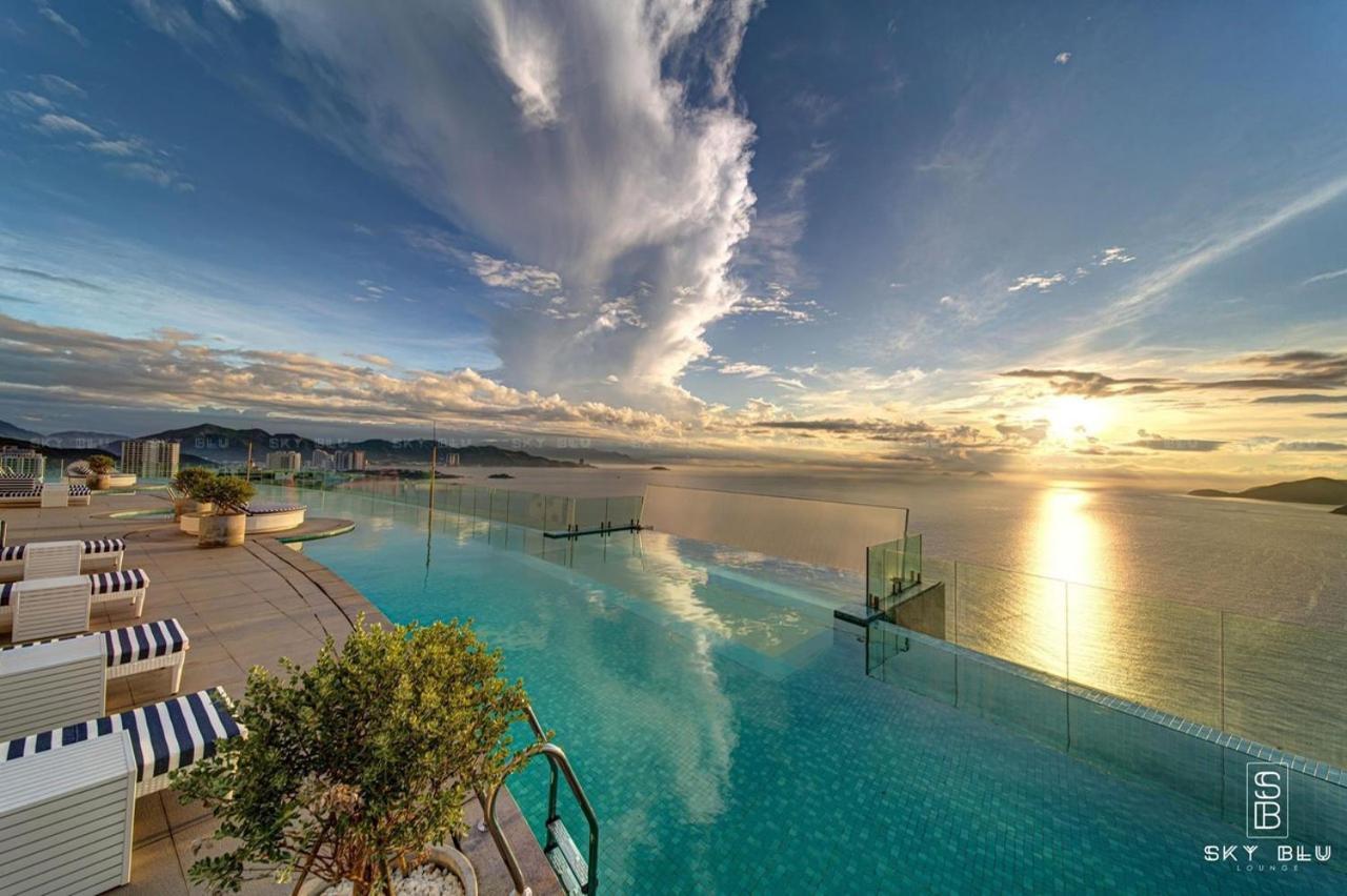 Kn Panorama Beachfront Condotel Nha Trang Exterior photo