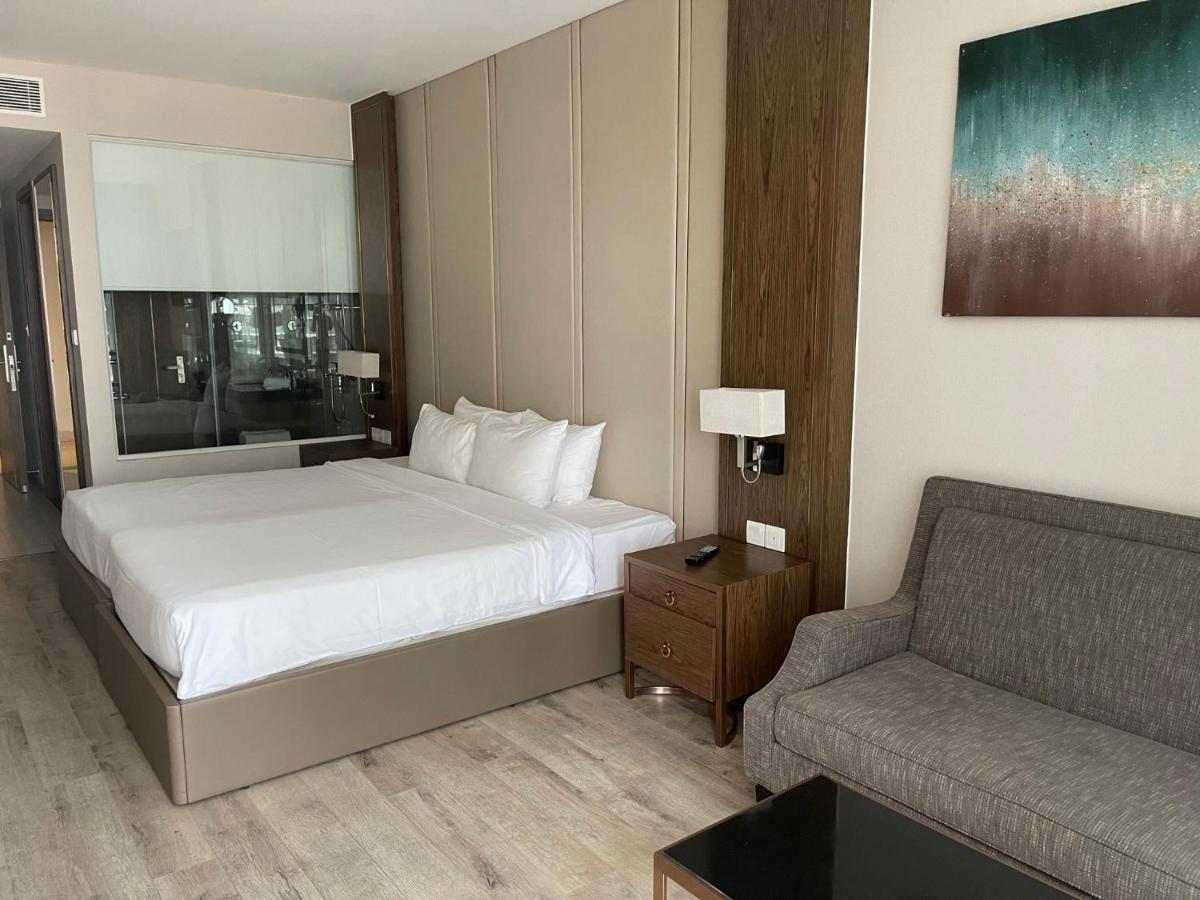 Kn Panorama Beachfront Condotel Nha Trang Exterior photo