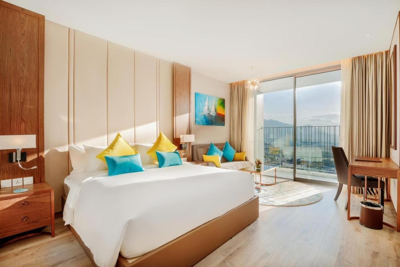 Kn Panorama Beachfront Condotel Nha Trang Exterior photo